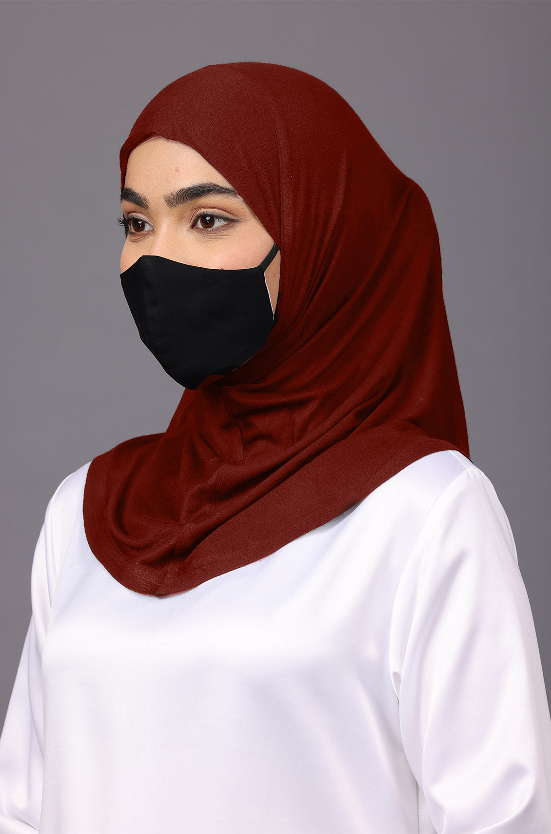 Full Coverage Under Scarf Rust