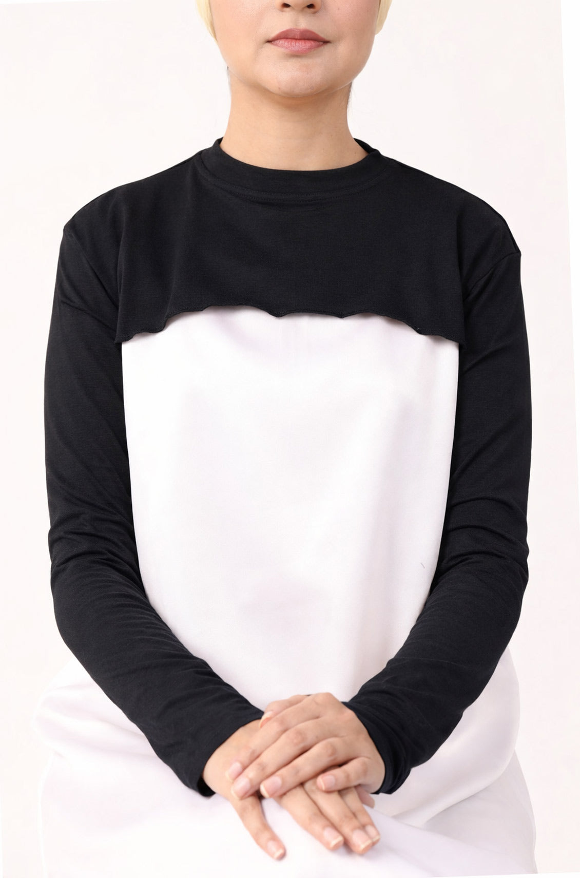 Neck and Sleeve Extender Black