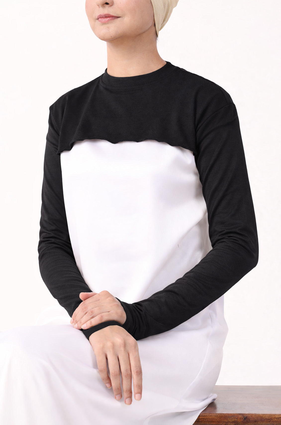 Neck and Sleeve Extender Black