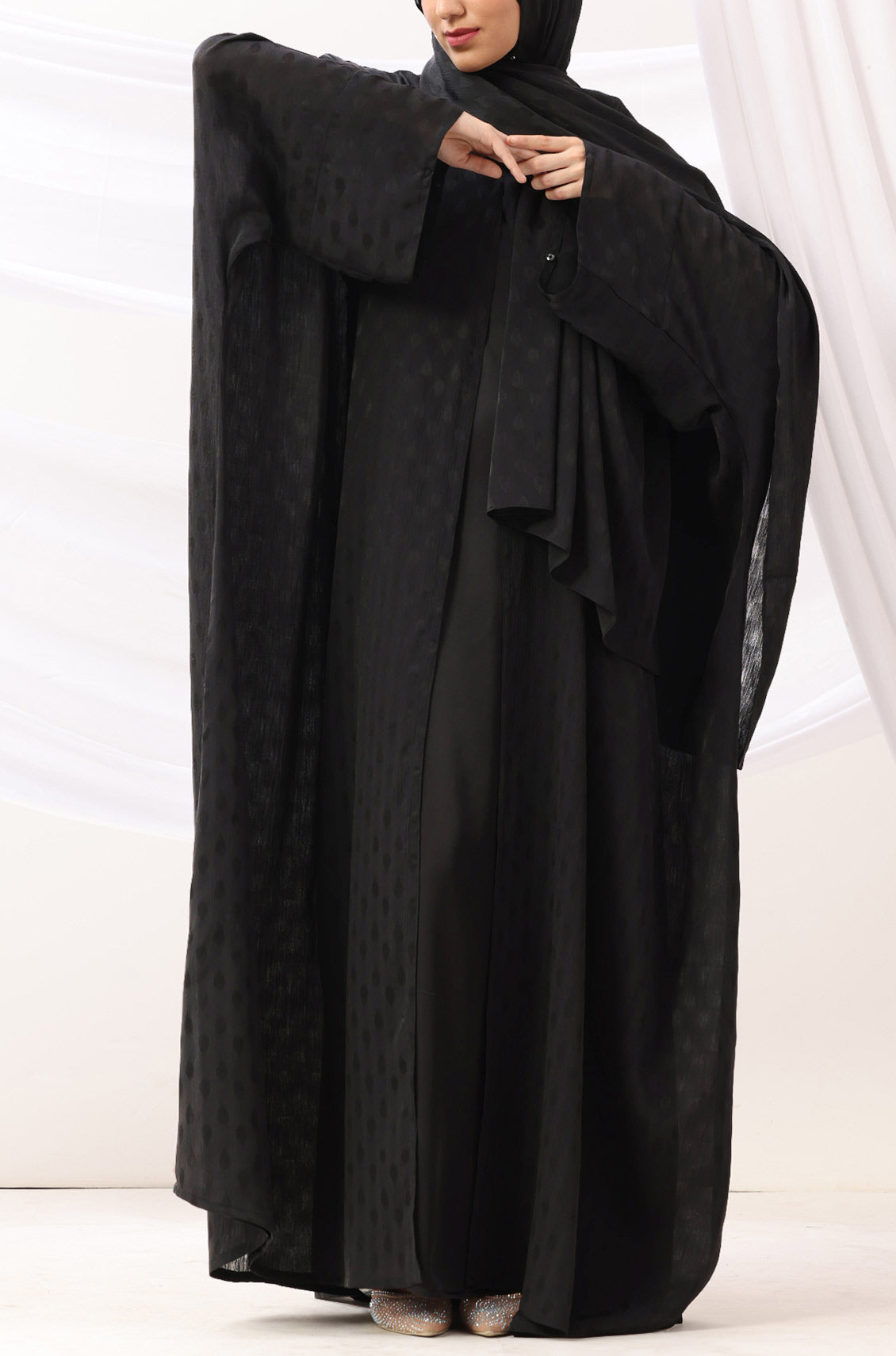 Luxe Dune Kaftan Abaya Black with Slip