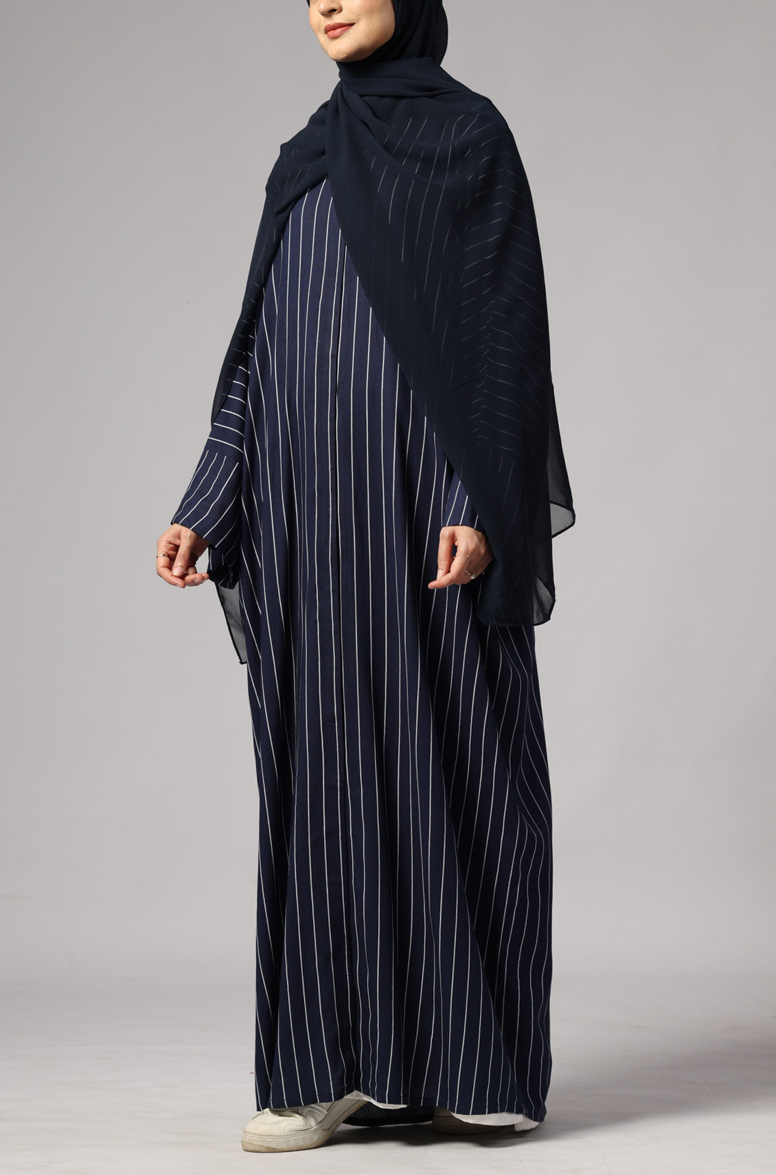 Zoya Striped Abaya- Navy