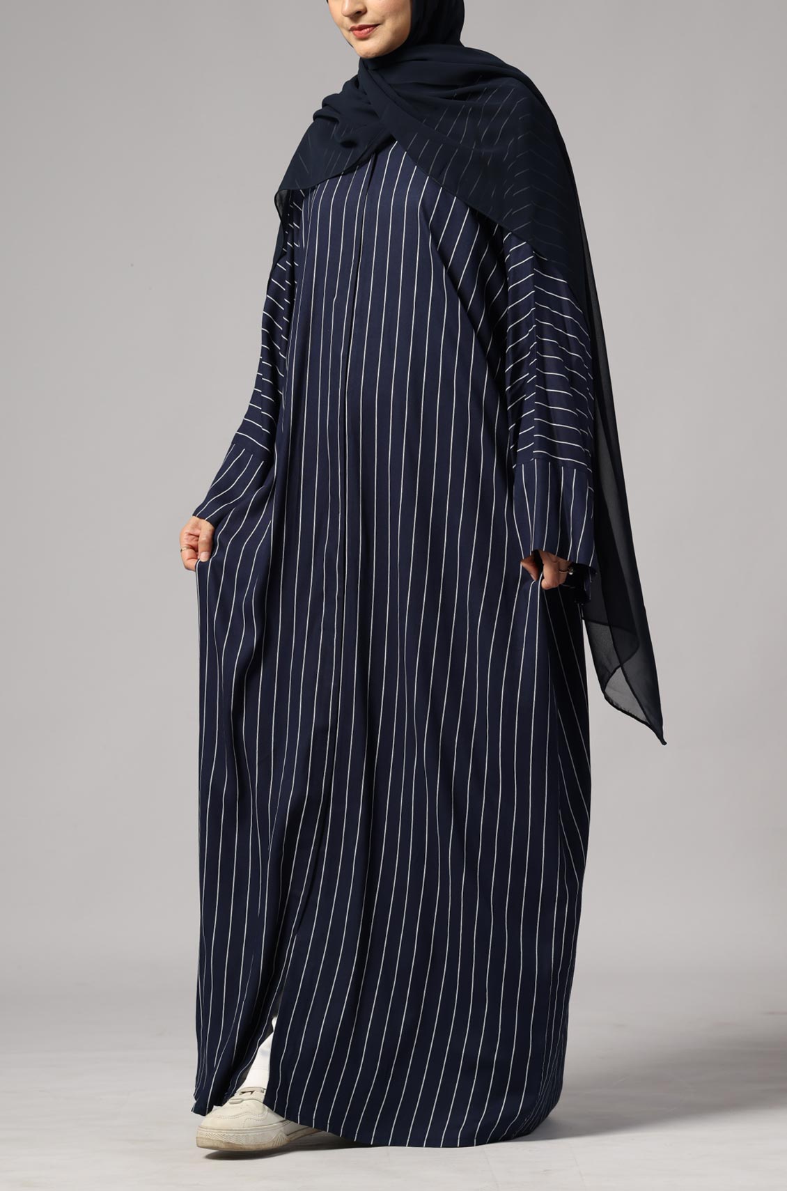 Zoya Striped Abaya- Navy