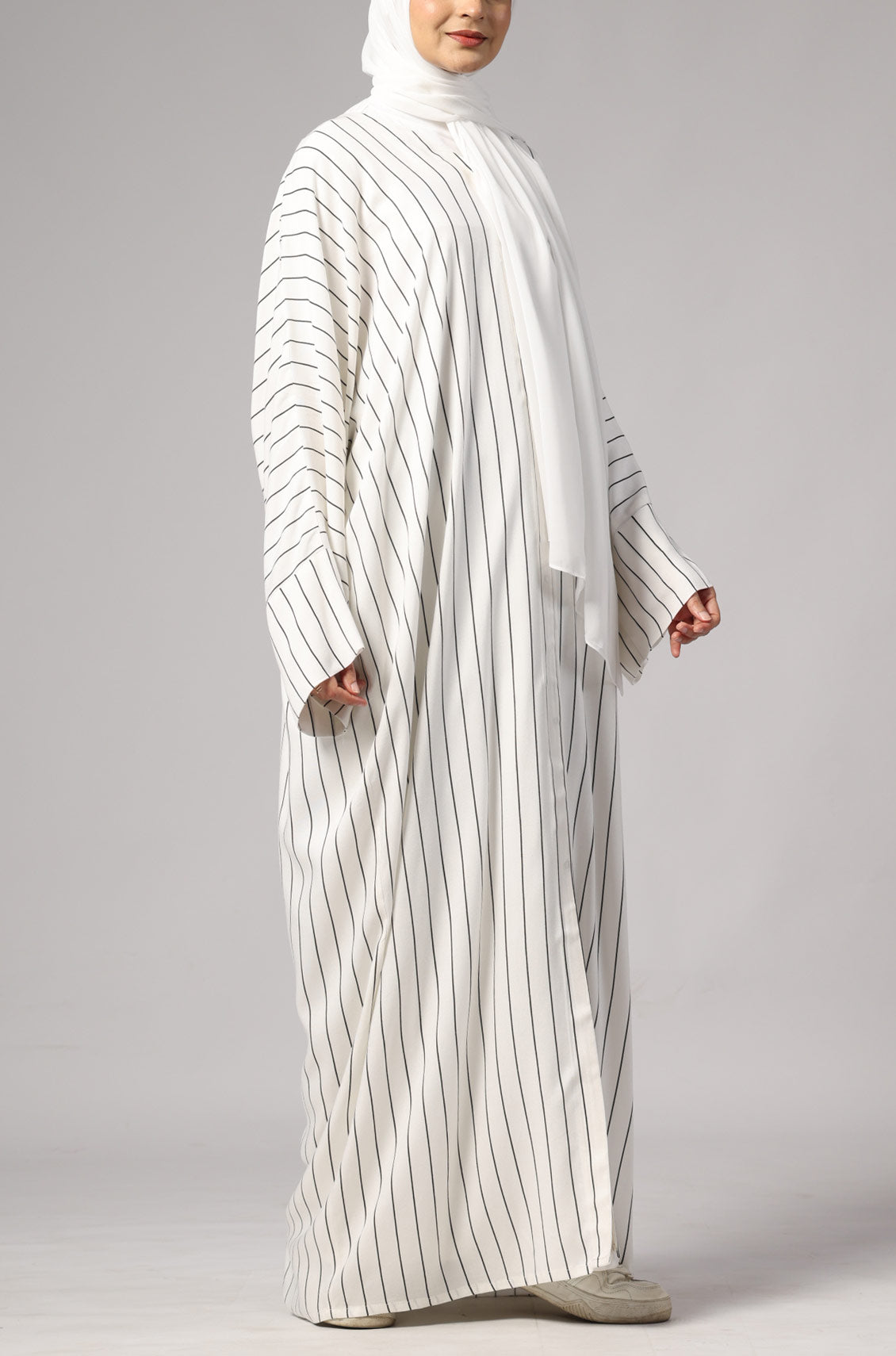 Zoya Striped Abaya- Pearl White