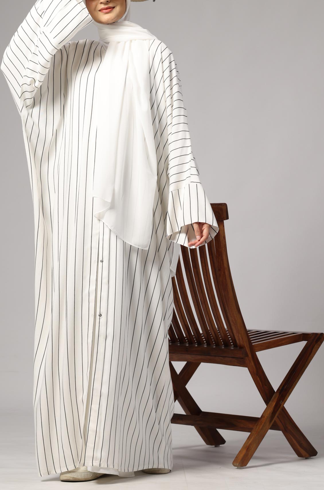 Zoya Striped Abaya- Pearl White