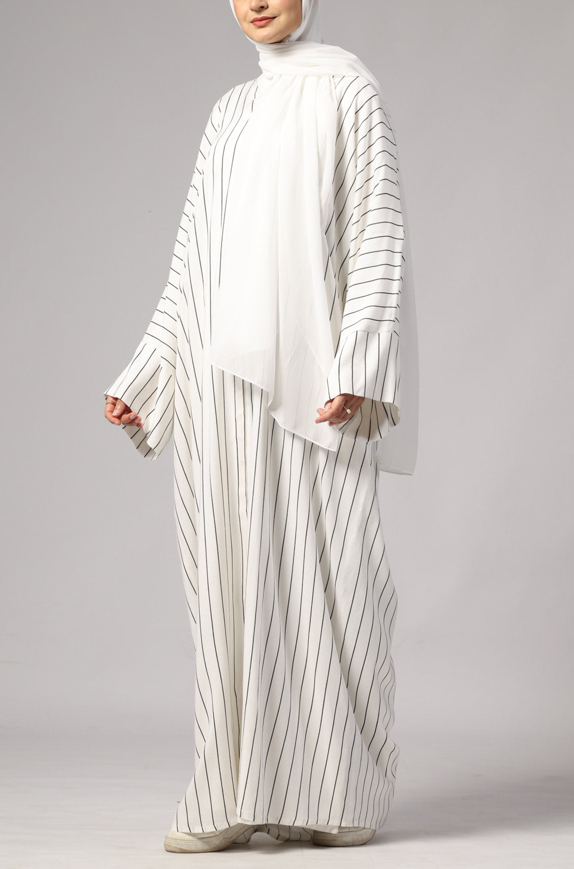 Zoya Striped Abaya- Pearl White