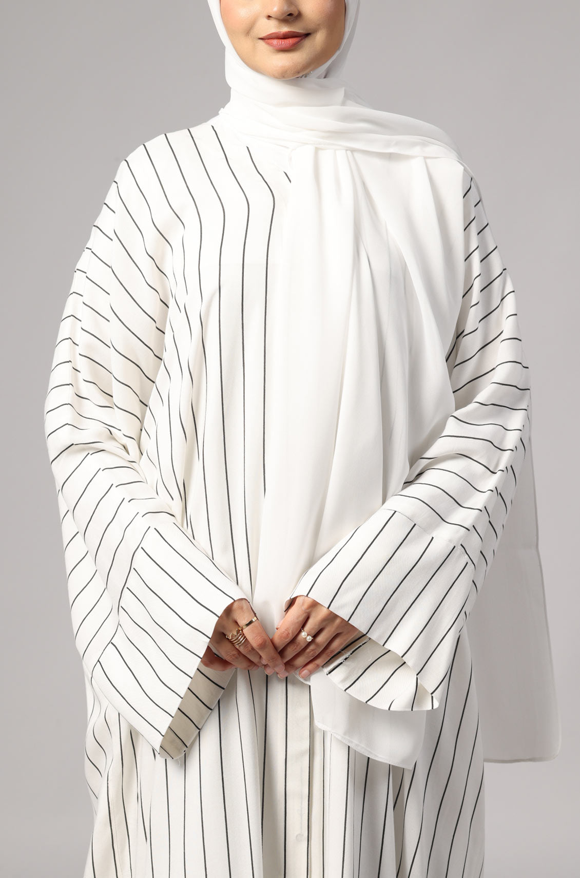 Zoya Striped Abaya- Pearl White