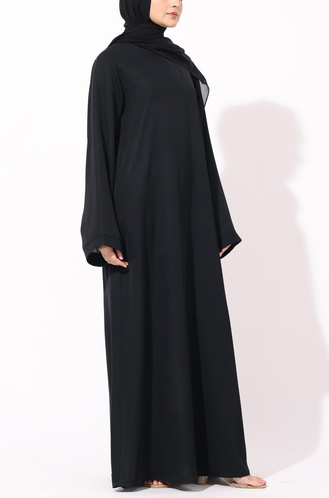 Black Nida Abaya Front Closed