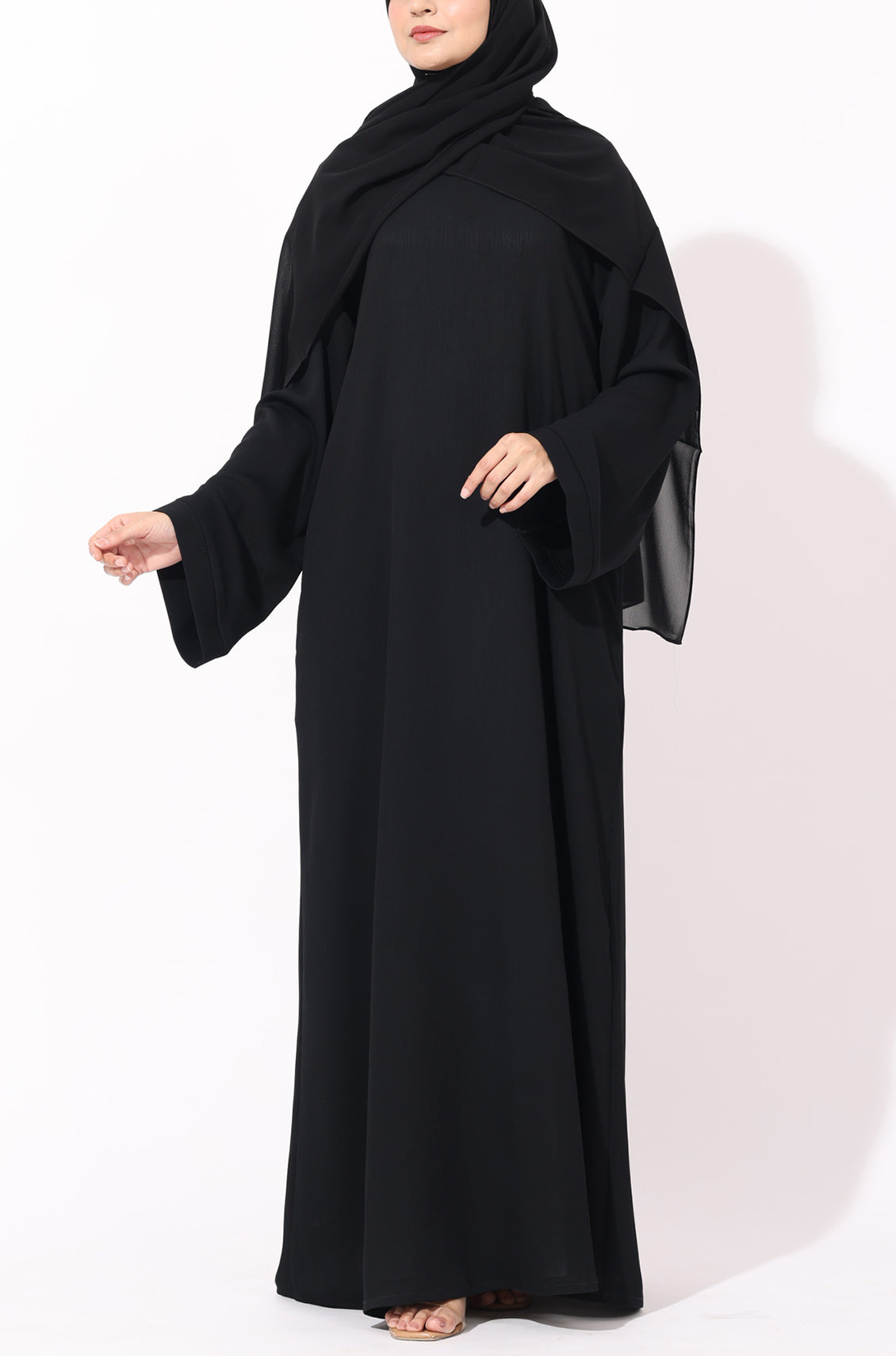 Black Zoom Abaya Front Closed