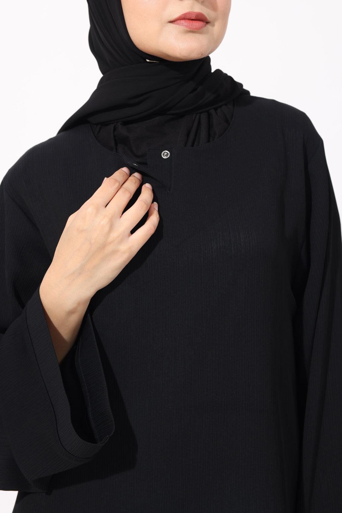 Black Zoom Abaya Front Closed