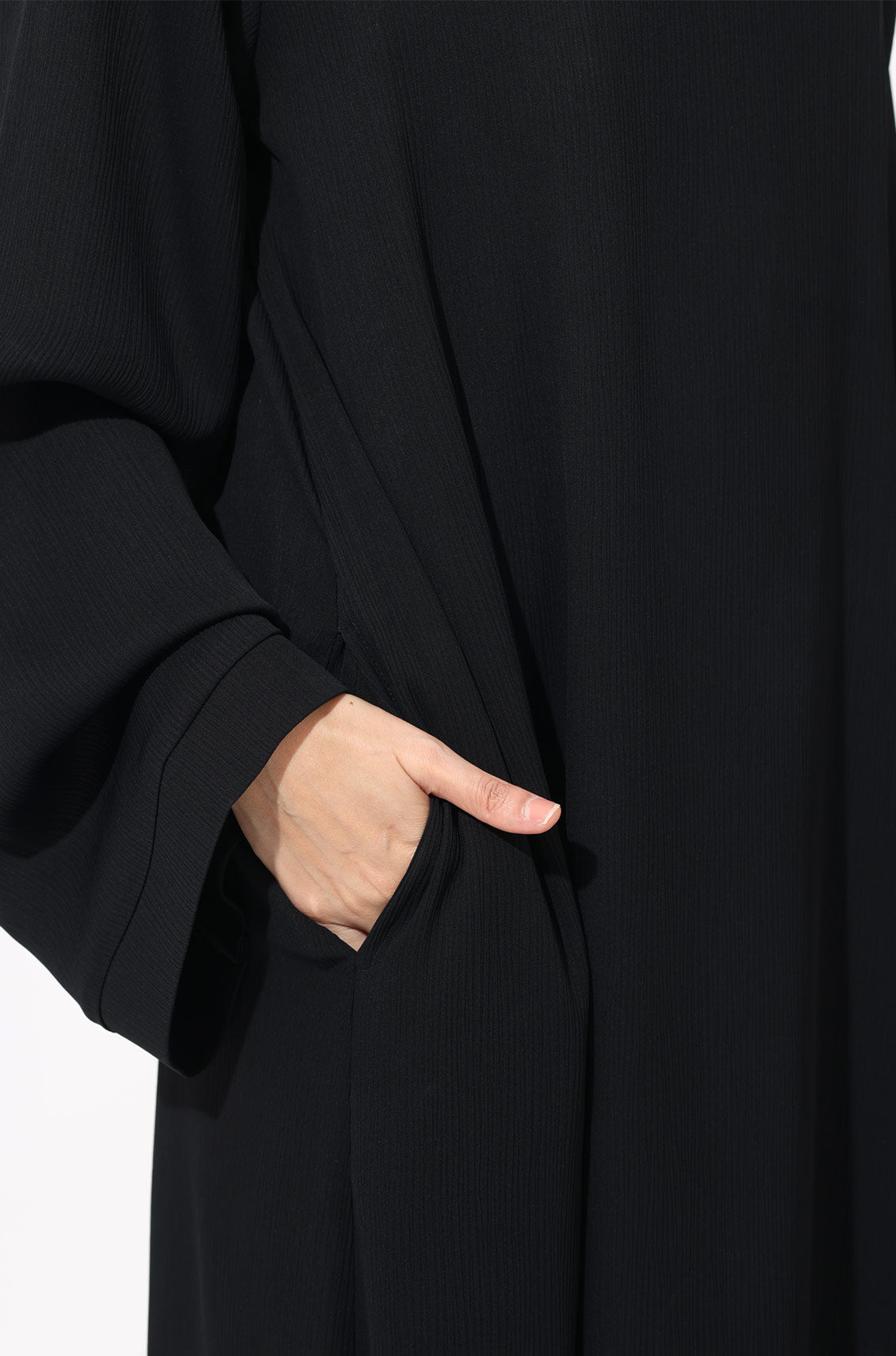 Black Zoom Abaya Front Closed