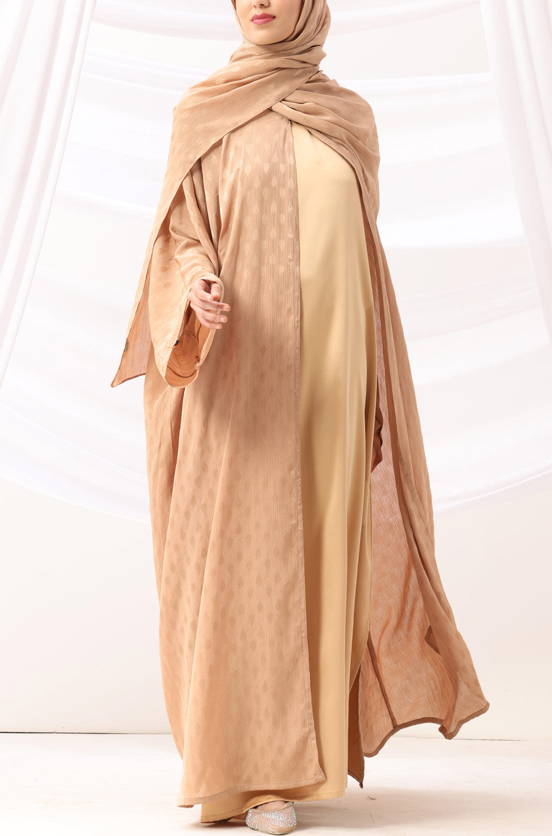 Luxe Dune Kaftan Abaya Gold