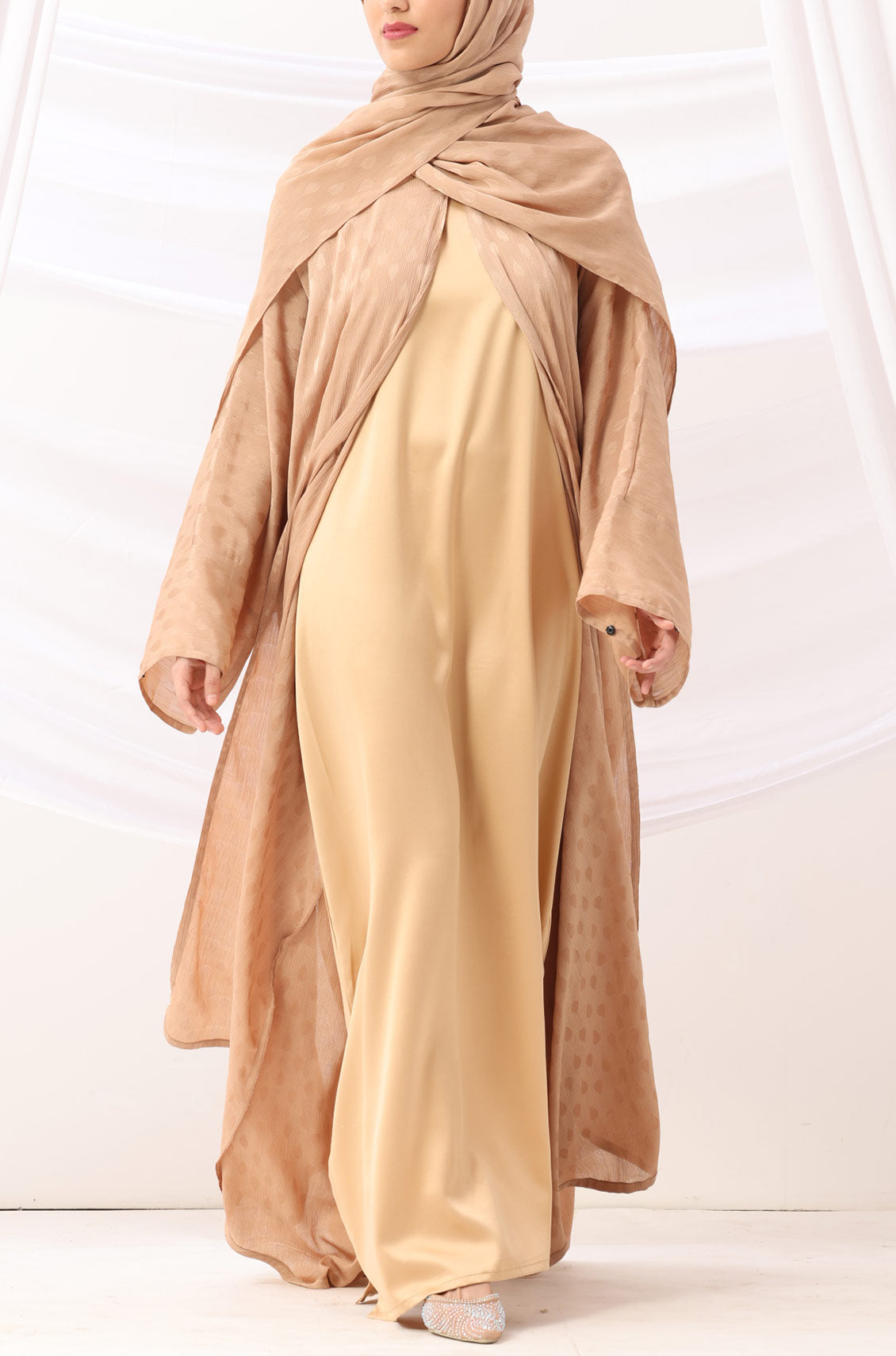 Luxe Dune Kaftan Abaya Gold