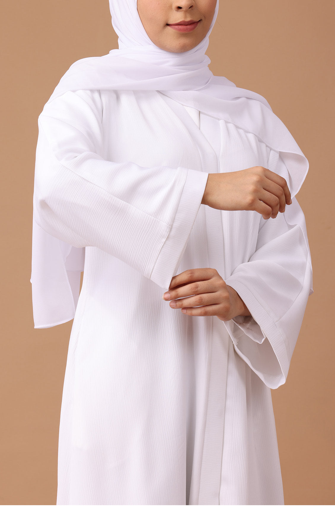 White Zoom Abaya