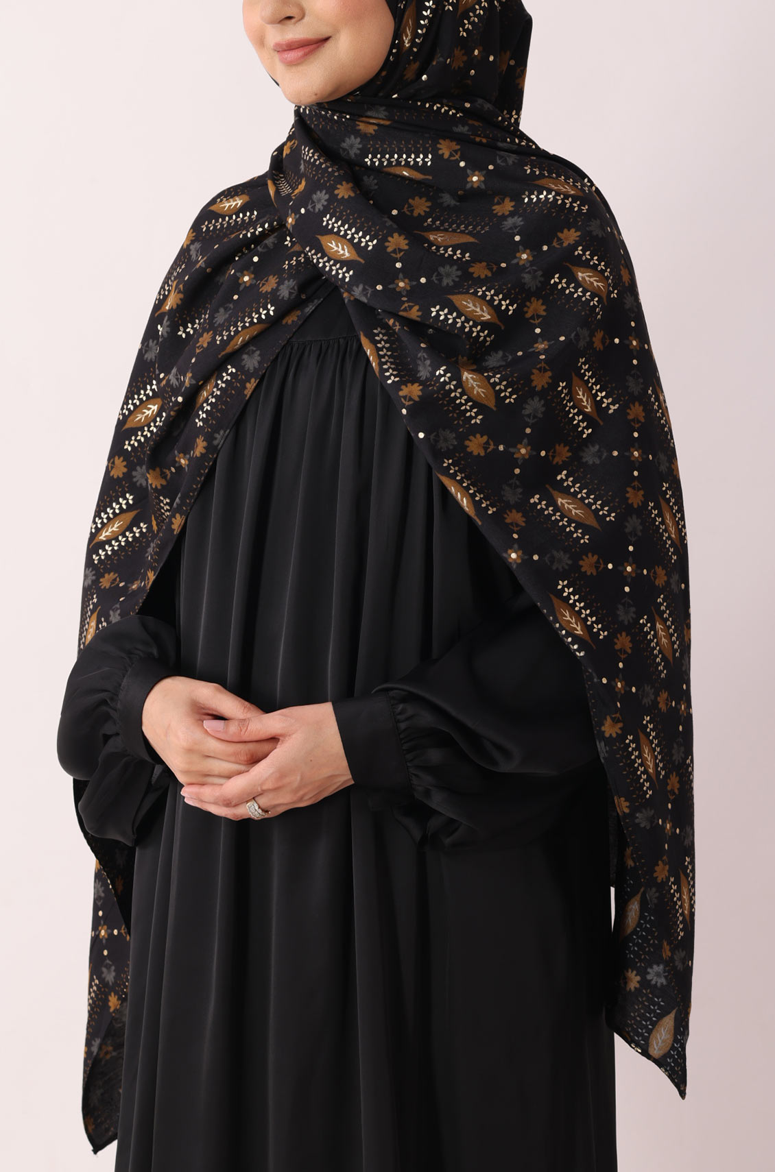 Black Gold Leaf Print Viscose Hijab
