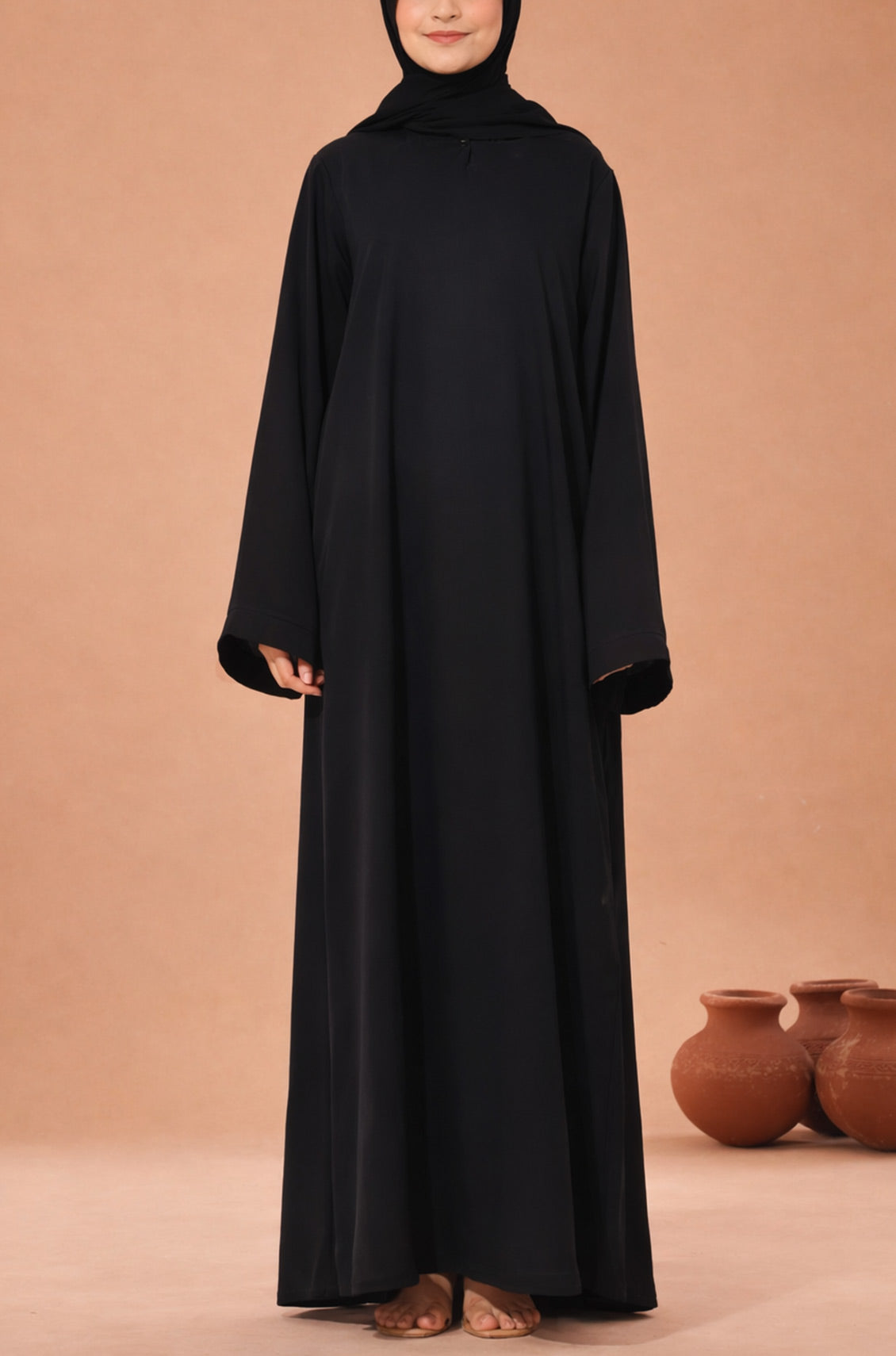 Black Emirati Nida Abaya Front Closed