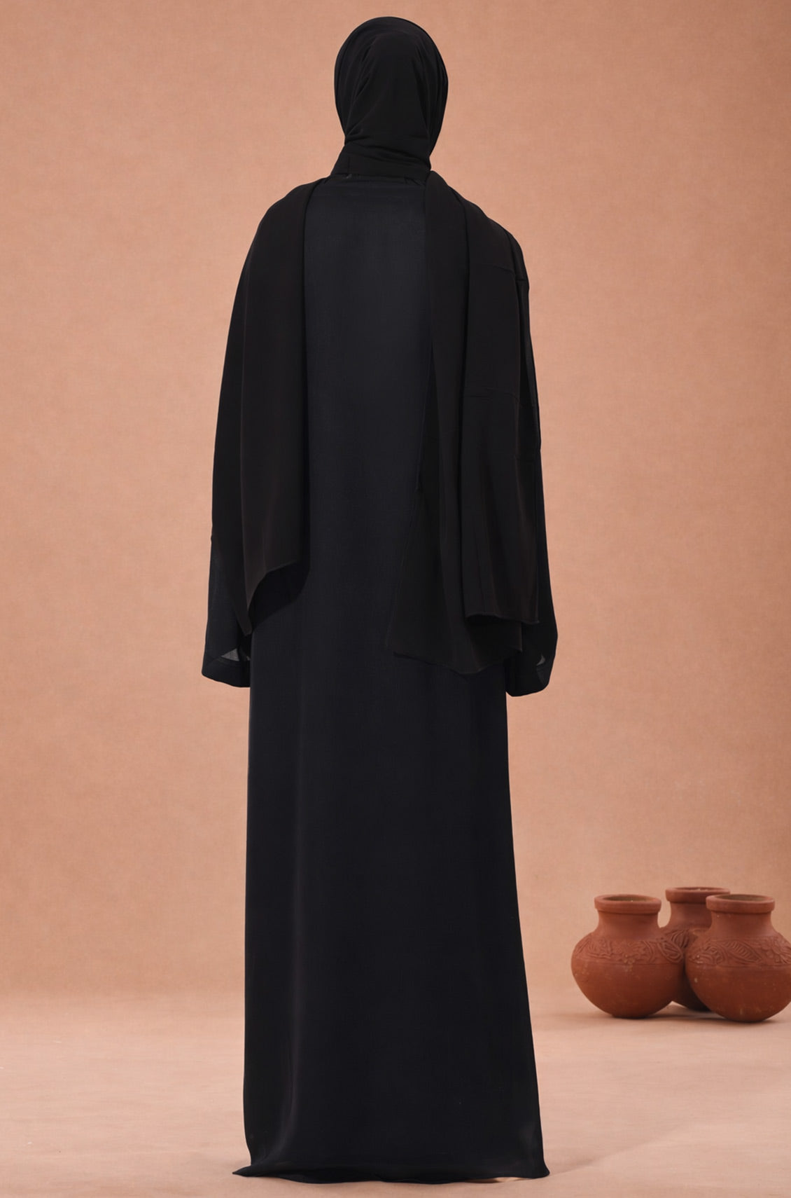 Black Emirati Nida Abaya Front Closed
